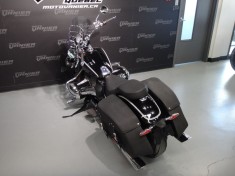 R18 CLASSIC 2021 BMW